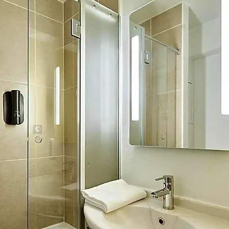 Evry 2 - 3 Etoiles Lisses