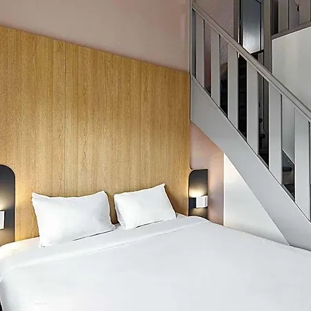 Evry 2 - 3 Etoiles Hotel Lisses